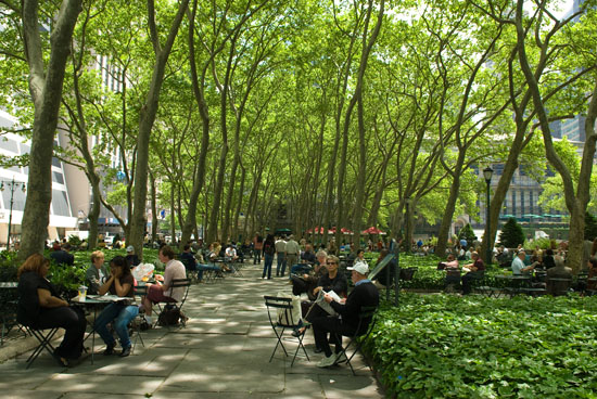 Bryant Park - tehater District